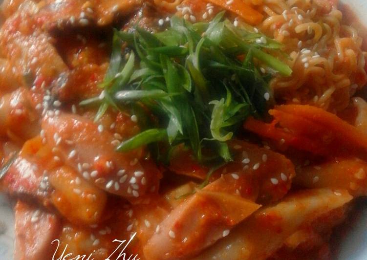 cara membuat Rabokki (Ramyeon + Tteokbokki)