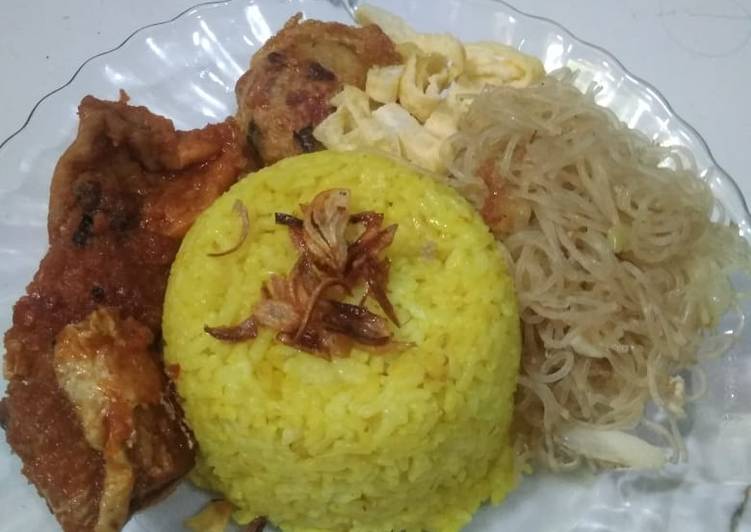 resep lengkap untuk Nasi kuning magiccom simple