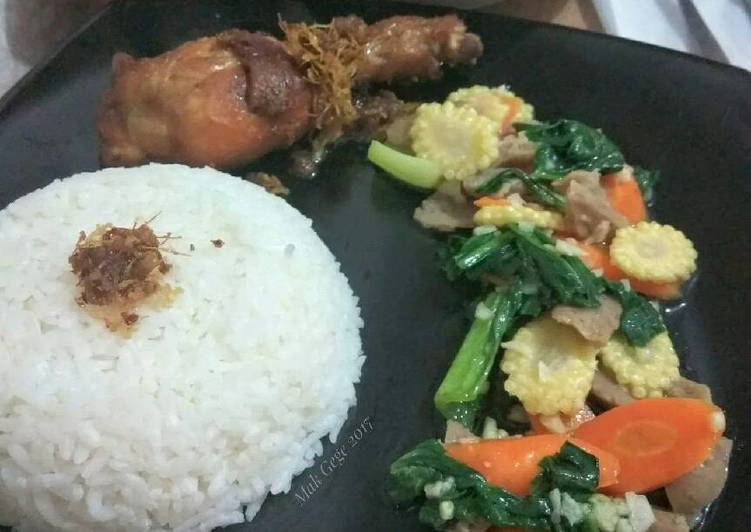 Resep Tumis Sayur Bakso_menu Anak???? Oleh Elisabeth Febrina Sebayang
(Mak Gege)