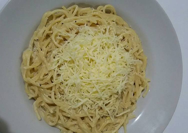 resep makanan Spaghetti saos putih