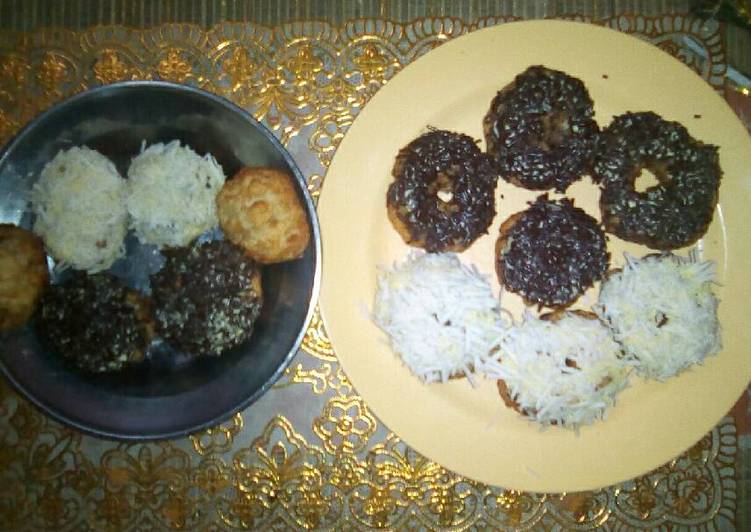 bahan dan cara membuat Kue landak isi coklat,keju,buah kiwi,dan oreo