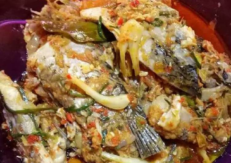 resep makanan Sengup ikan pedas kucay daun jeruk