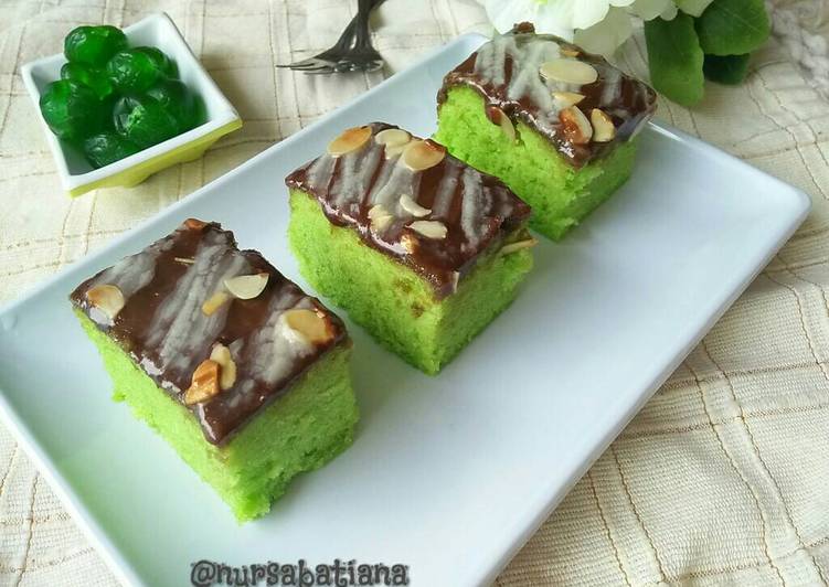 resep lengkap untuk Brownies Pandan Kukus Ny. Liem