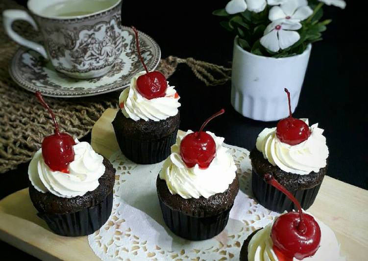 cara membuat Mini Cup cake putih telur