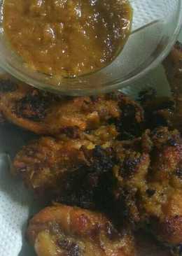 Ayam goreng bumbu kelapa