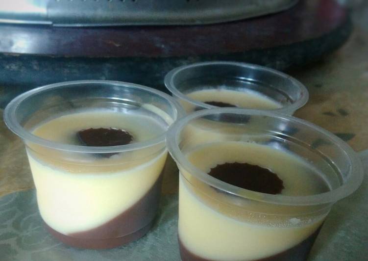 resep lengkap untuk Puding cup coklat