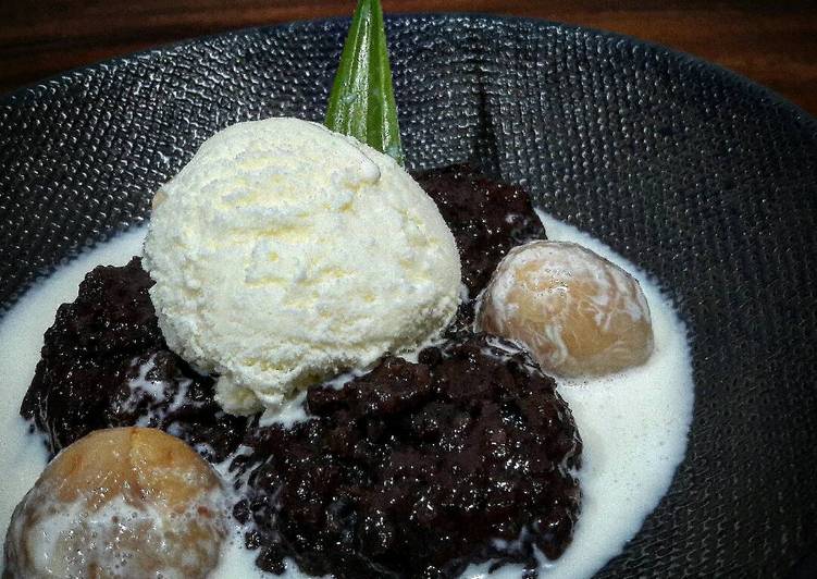 cara membuat Black Rice with Coconut Milk & Vanilla Ice Cream