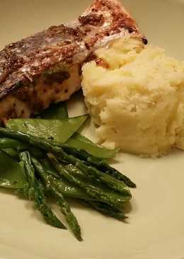 Grilled honey mustard salmon