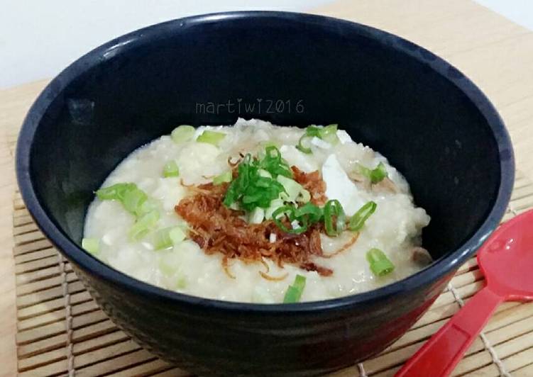 bahan dan cara membuat Bubur Ayam Telur Asin ala Cantonese