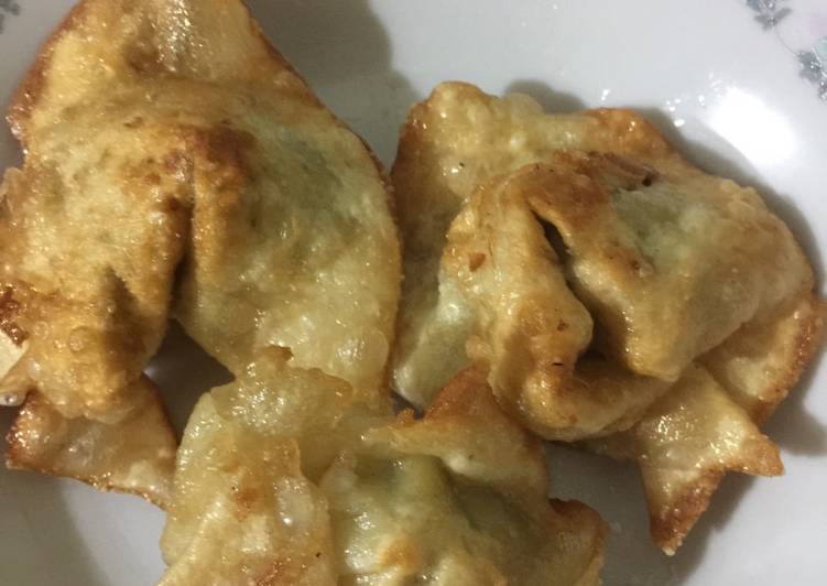 Resep Pangsit goreng sawi asin ???? Kiriman dari Adytya Martha Devi
Pratiwi