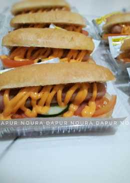 Roti goreng isi sosis