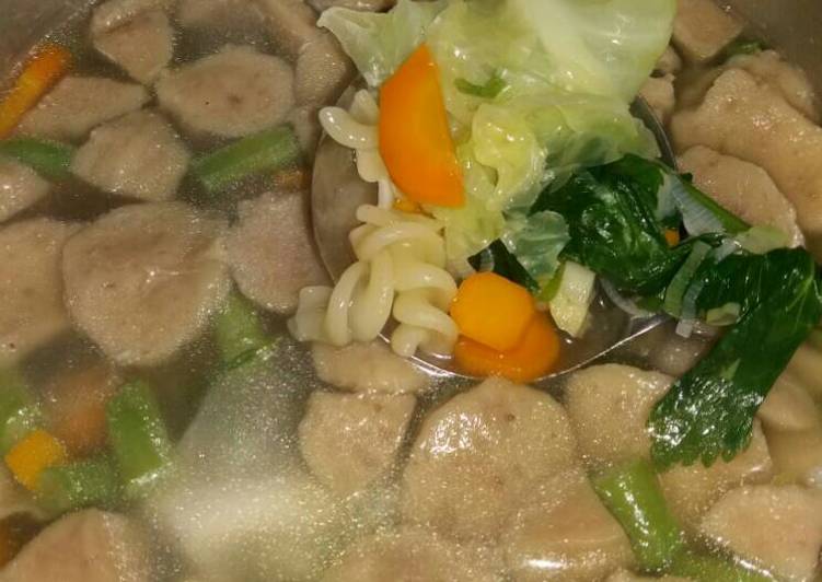 Resep Sayur sop makaroni baso Oleh Lina's Kitchen