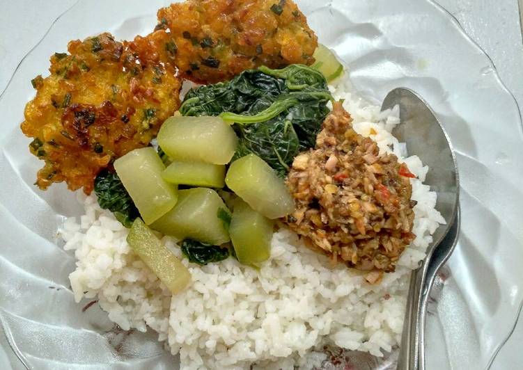 resep makanan Sayur Bayam + Dadar Jagung + Sambel Ikan Tongkol