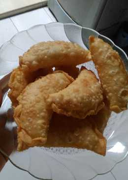 Pastel goreng isi