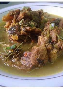 Gulai tumis daun kedondong, asem pedes nan suegerr