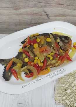 7. Ikan bawal goreng - jagung pipil