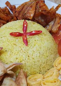 Nasi Kuning Lauk Simpel