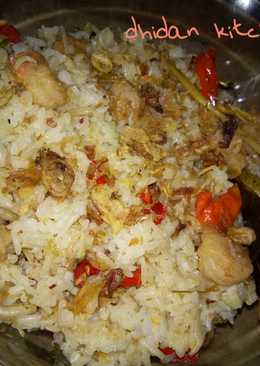 Nasi liwet udang, teri medan. By ricecooker