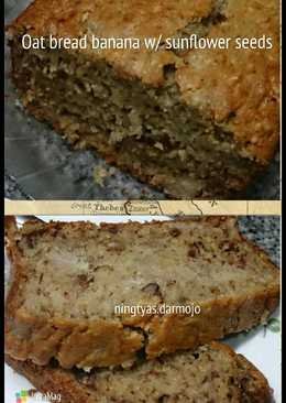 Oat bread banana with sunflower seeds