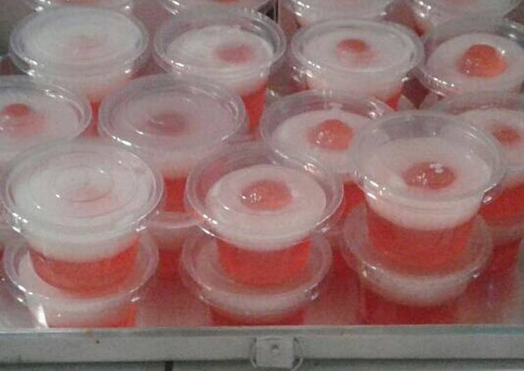 resep lengkap untuk Agar-agar cup merah putih