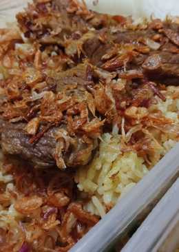 Nasi kabsah daging sapi beras lokal