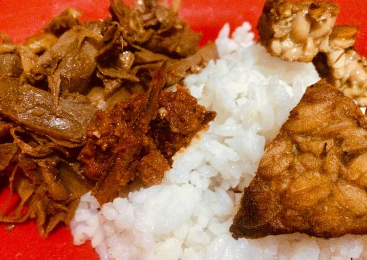 Gudeg Nangka Muda tanpa Daun Jati recipe main photo