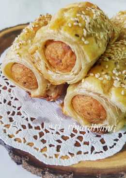 156. Pastry Isi Sosis Enak