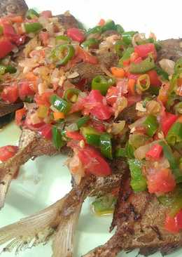 Fried fish with sambal dabu-dabu