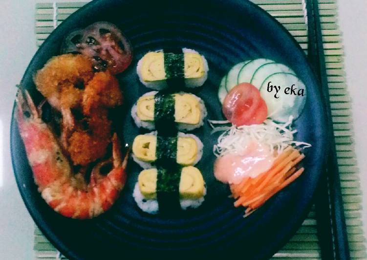 resep lengkap untuk Tamago Sushi With Shrimp Tempura ????