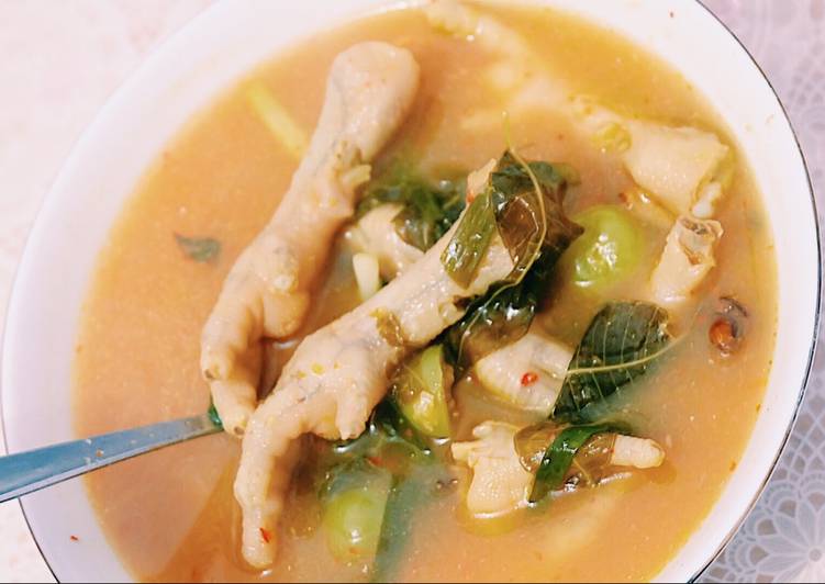 resep masakan Asem pedas ceker daun kedondong