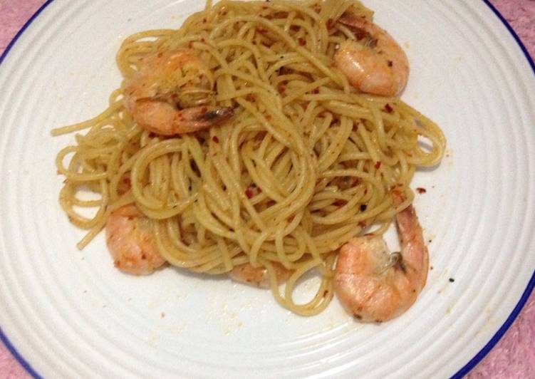 resep lengkap untuk Spaghetti Aglio Olio Seafood