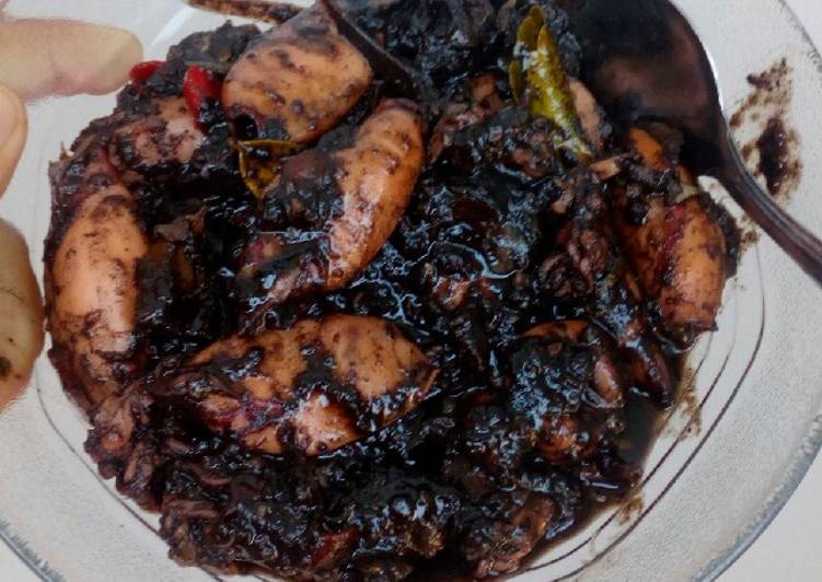 Cumi Saus Hitam (Black Squid)