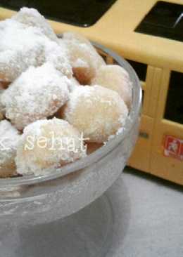 Putri Salju (3 bahan | no mixer)
