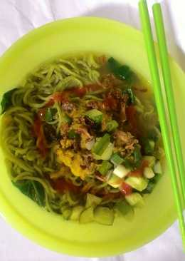 Mie ayam hijau