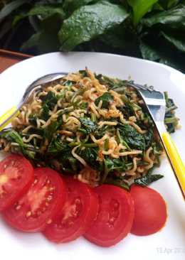 Mie Kangkung