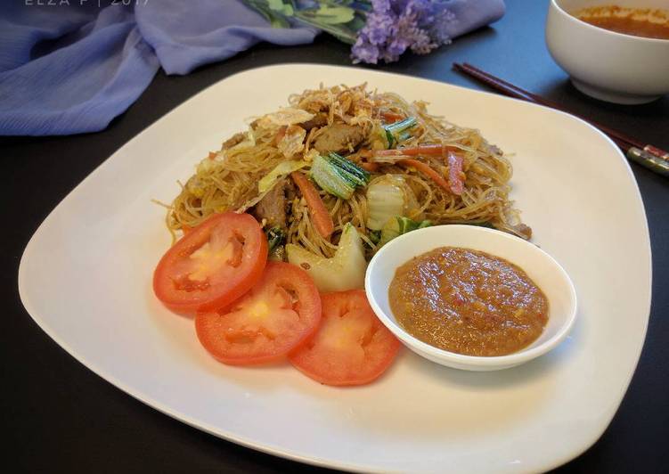 gambar untuk cara membuat Bihun Goreng dan Sambel Kacang