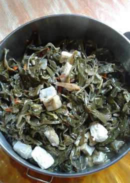 Tumis daun singkong