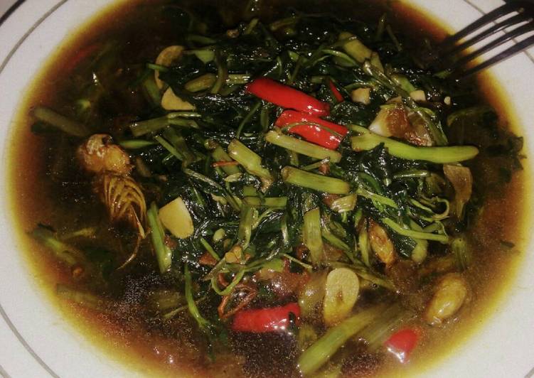 resep lengkap untuk Tumis kangkung kecap