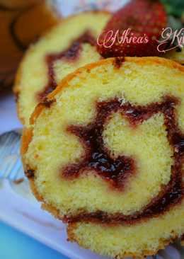 Bolu gulung strawberry