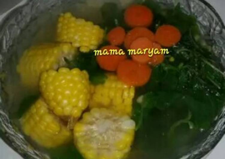 bahan dan cara membuat Sayur bening bayam jagung wortel