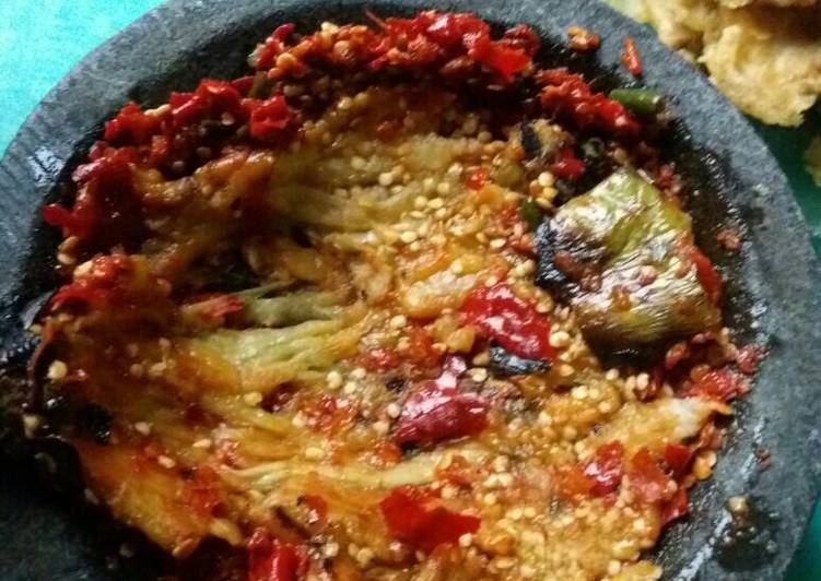 resep makanan Sambel terasi terong (bakar)