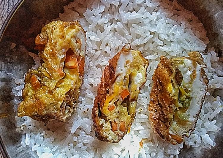 bahan dan cara membuat Egg roll sayur sederhana. menu bekal sarapan simple enak dan sehat