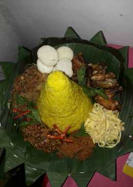 Tumpeng nasi kuning magic com