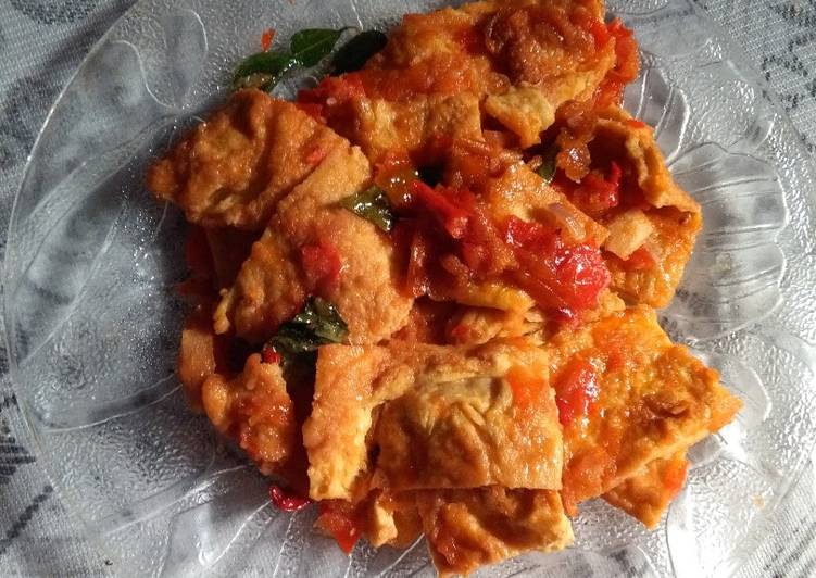 resep lengkap untuk Telur Dadar Bumbu Balado