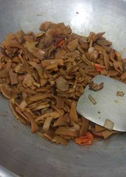 Tumis rebung bumbu ngohyong (pekak)