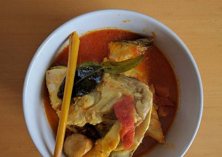  Resep Ikan kakap bumbu kuning asem oleh Juli Ramayadiani 