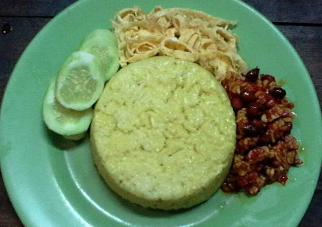 Resep Nasi  Kuning  Rice Cooker Sederhana oleh Nugrahayu 