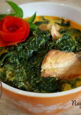 Gulai Daun Singkong Ikan Asap