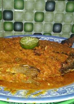 Ikan bumbu plecing