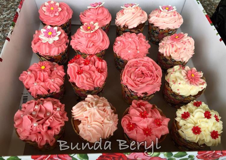 Resep Cup cake ultah simple